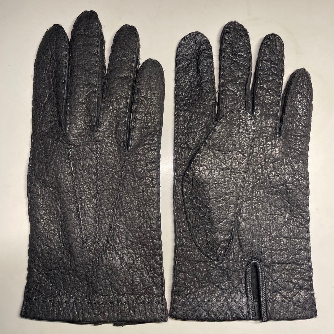 ペッカリー革 ブラック（黒色）ライニングなし　サイズ約８