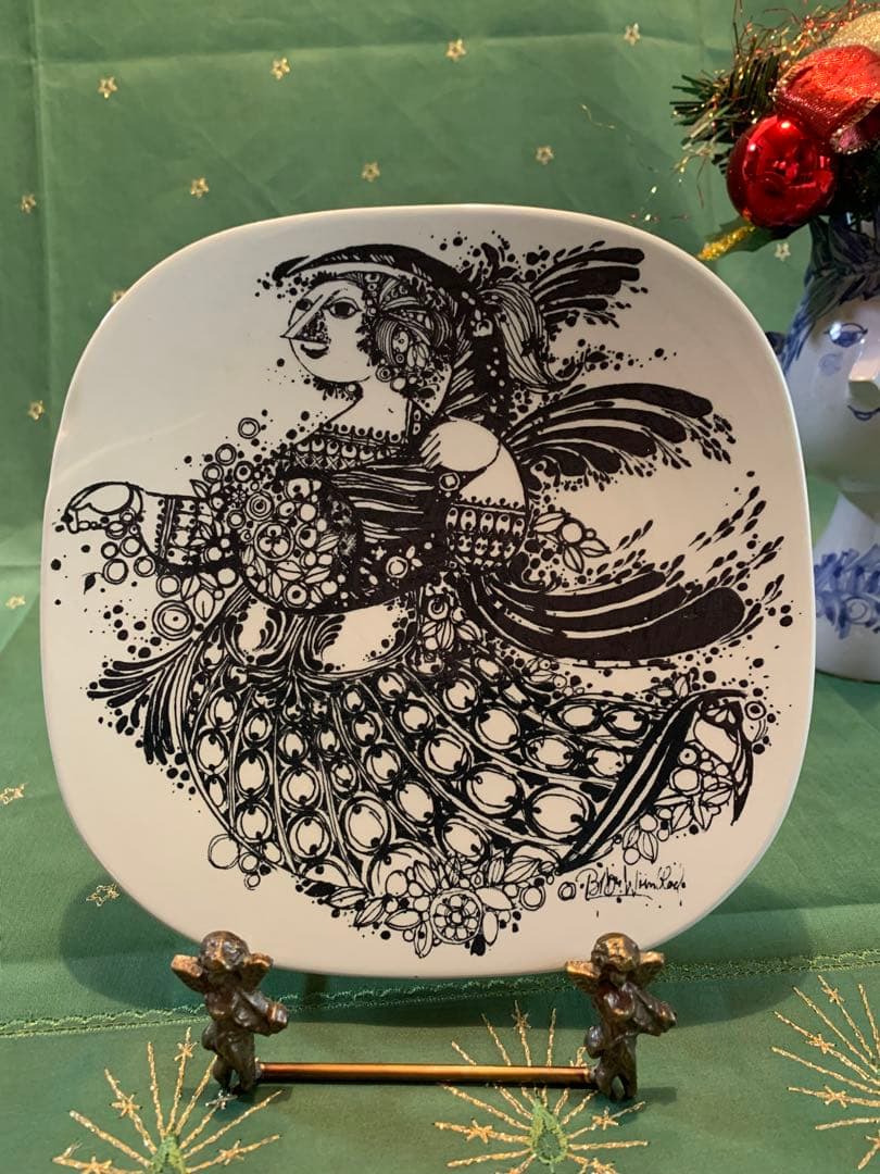 ビヨンヴィンブラッド　1969年ビンテージのイヤークリスマスプレート模様が素敵！