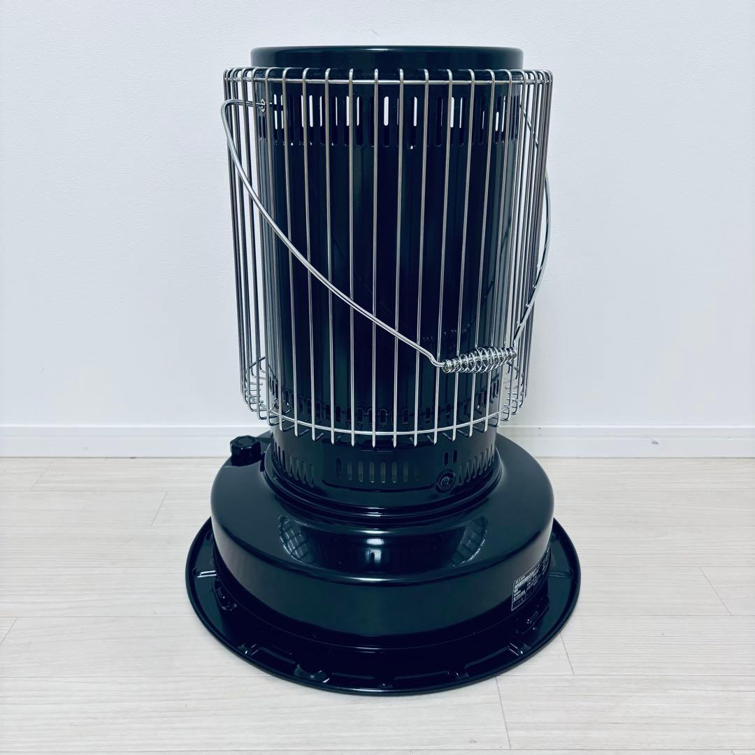 【極美品】2023年製　トヨトミ　対流形石油ストーブ　KS-67H ブラック　黒