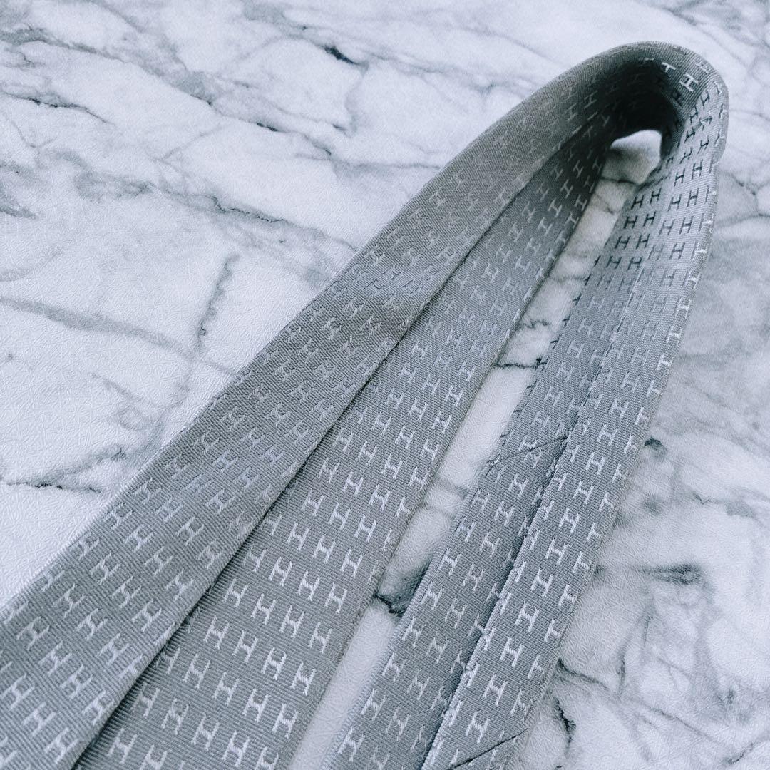 箱付✨極美品✨汚れなし✨HERMES ファソネ　H柄 H織　シルバー　ネクタイ