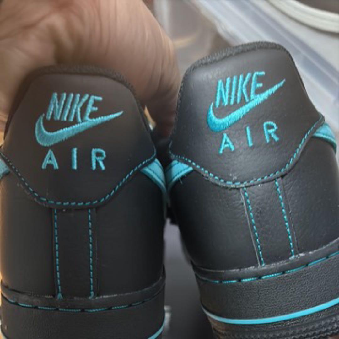 靴 Nike Air Force 1 Low \"Black Tiffany\"