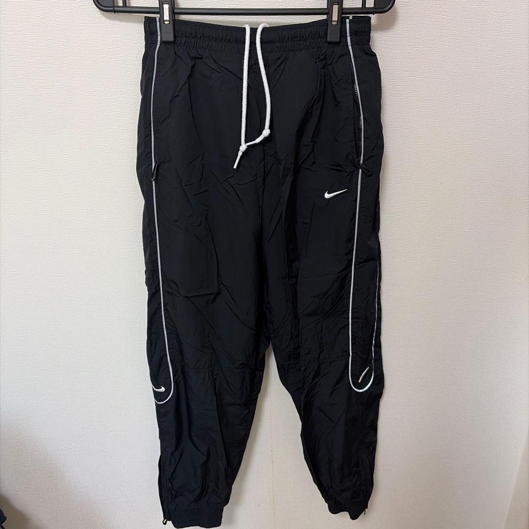 ナイキ ソロ スウッシュ メンズ トラックパンツ　 サイズS