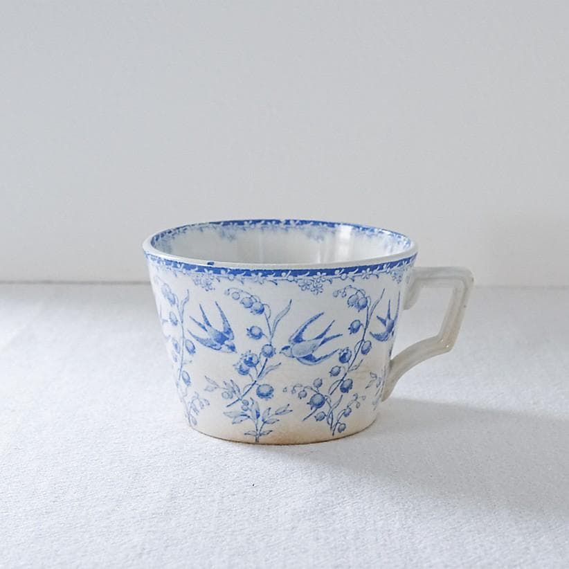 フランスアンティーク　サルグミンヌ　ツバメ　スズラン　カップ　水色