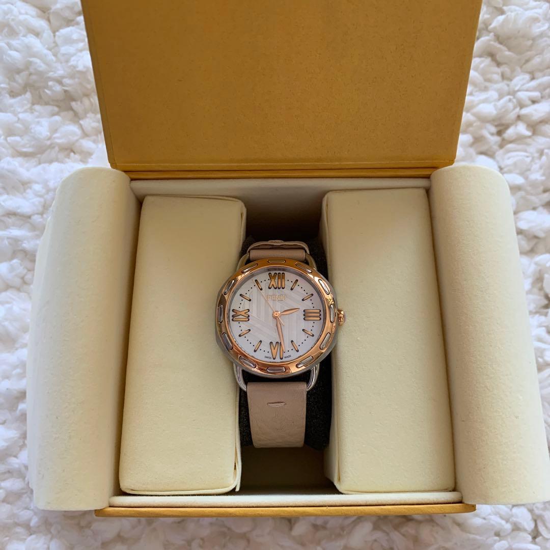 ベルト交換可能　時計