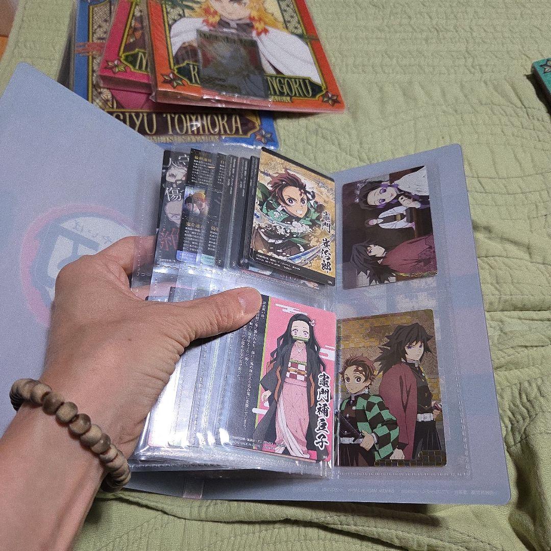 141 鬼滅の刃 ウエハースカードファイル６個セット＋ウエハースカード入り