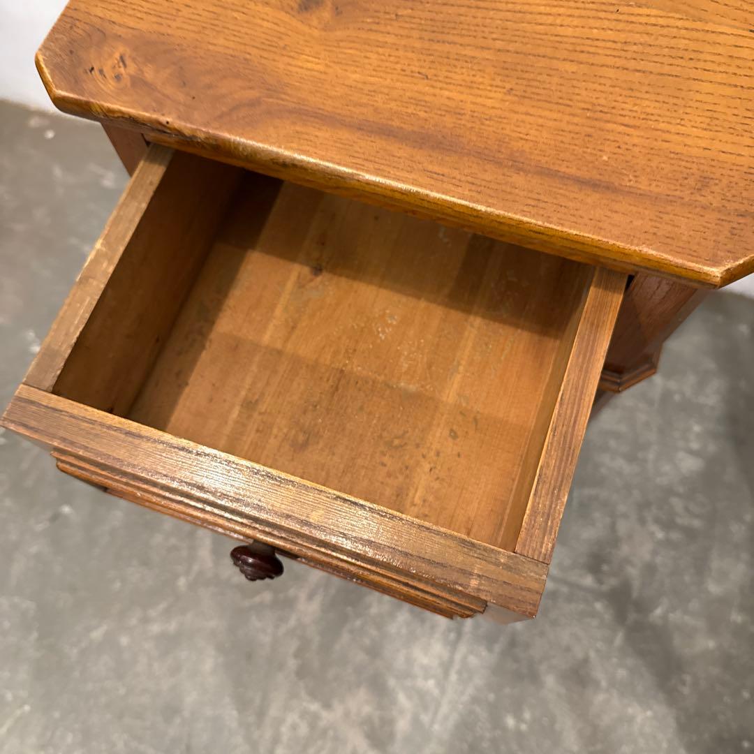 ビンテージ　サイドテーブル　ベッドサイドテーブル　フランス