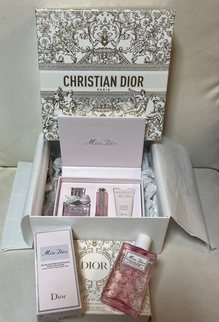 新品未使用ミスディオール 　2023クリスマス限定コフレ　ハンドジェル