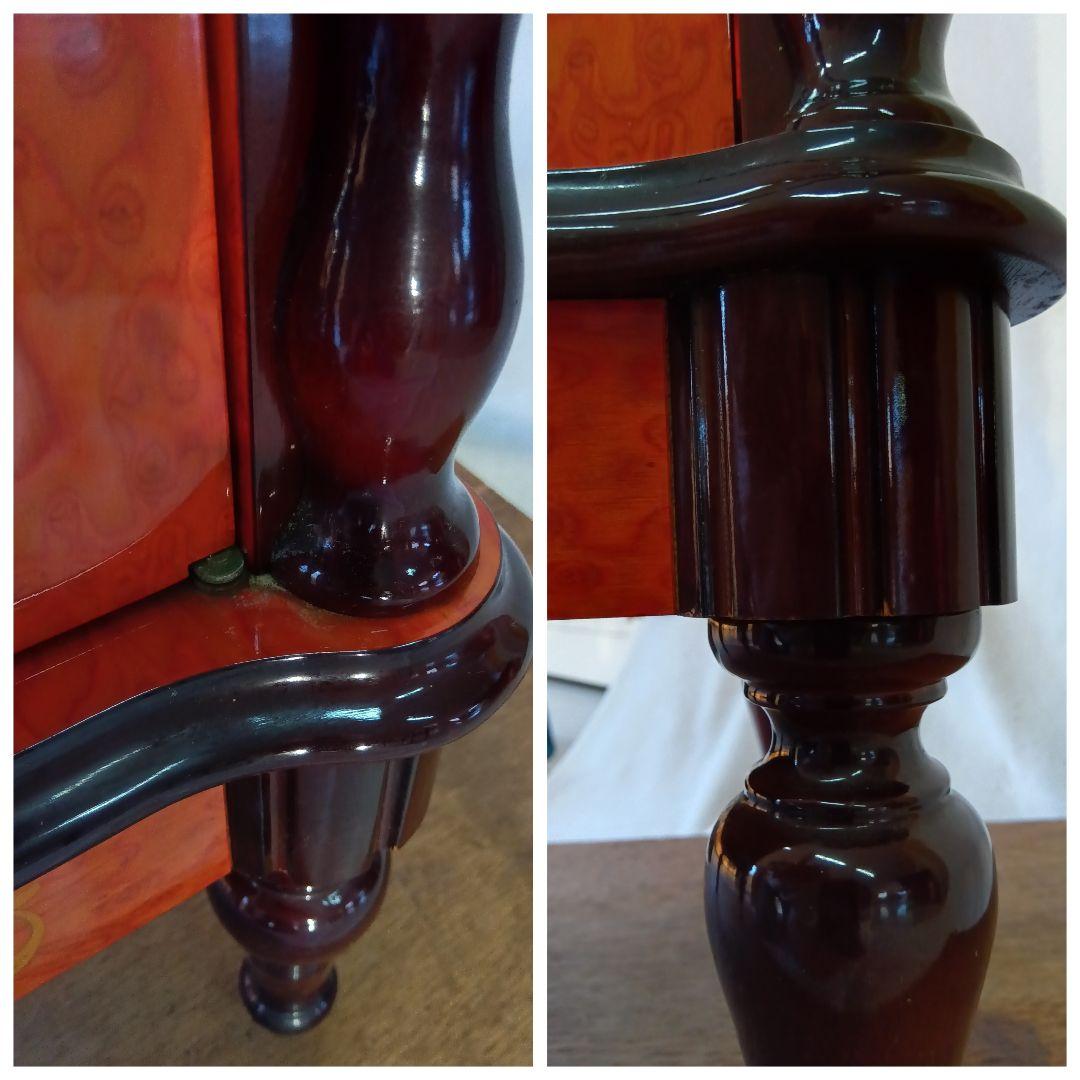 ARTEM社　アンティークガラスキャビネット　ショウケース　飾り棚　ディスプレイ