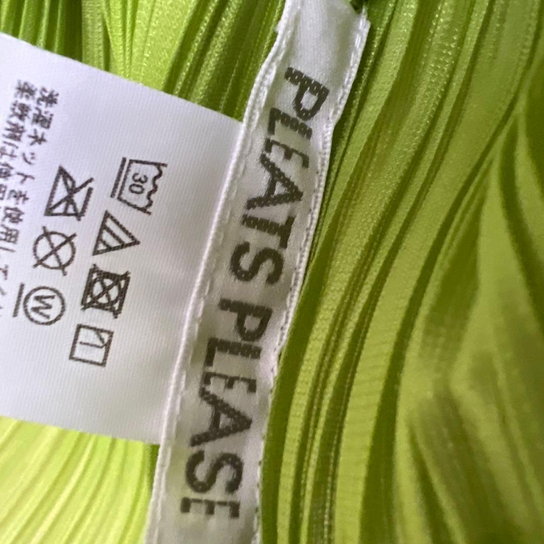 プリーツプリーズ　半袖トップス