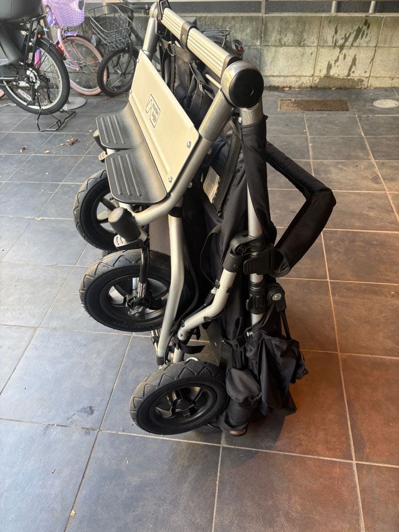 Mountain Buggy ／Duet 双子用ベビーカー／ブラック