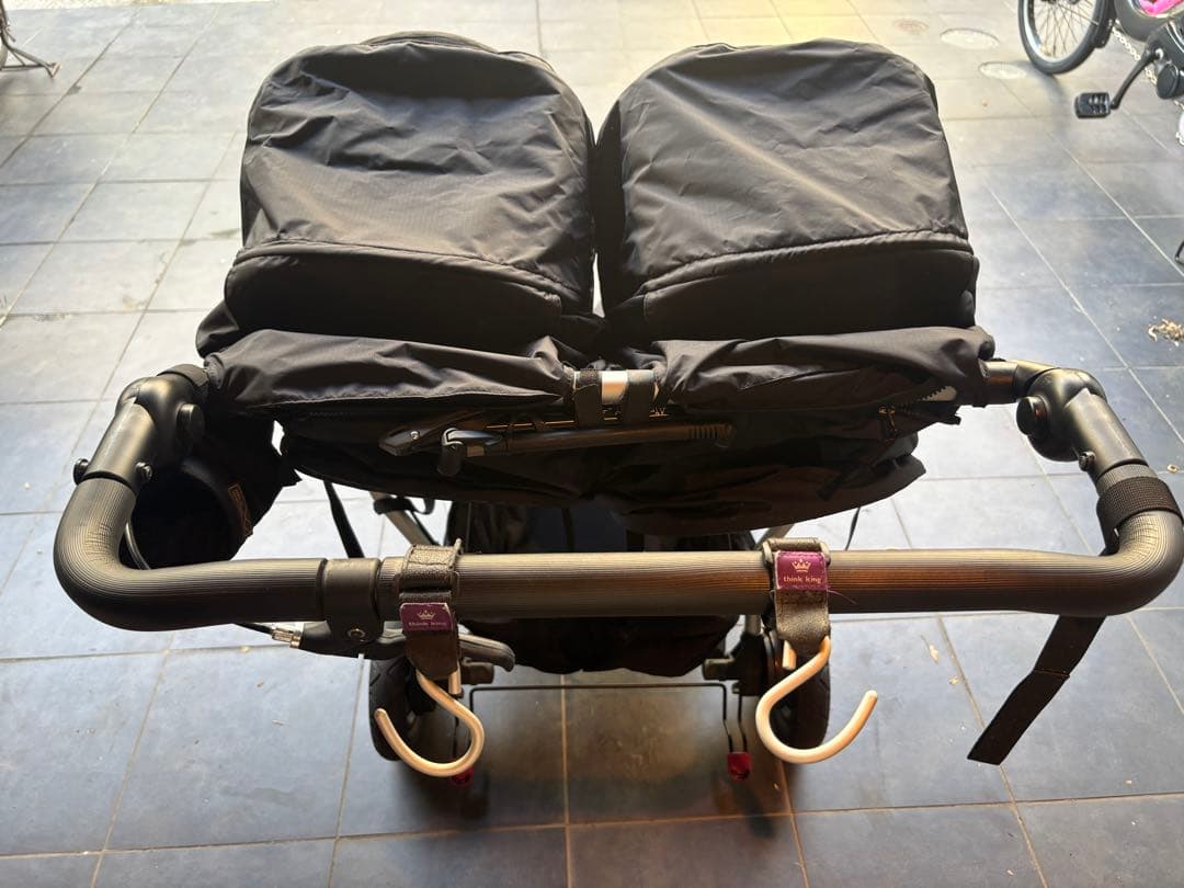 Mountain Buggy ／Duet 双子用ベビーカー／ブラック