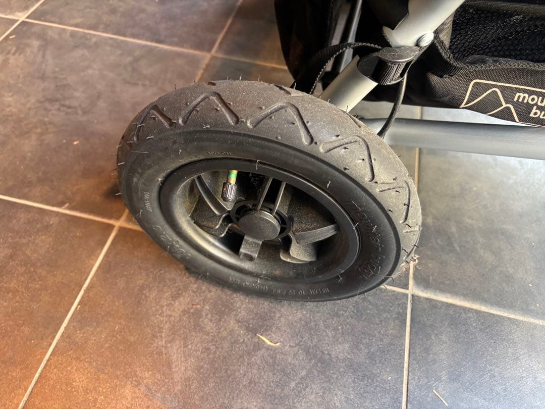 Mountain Buggy ／Duet 双子用ベビーカー／ブラック