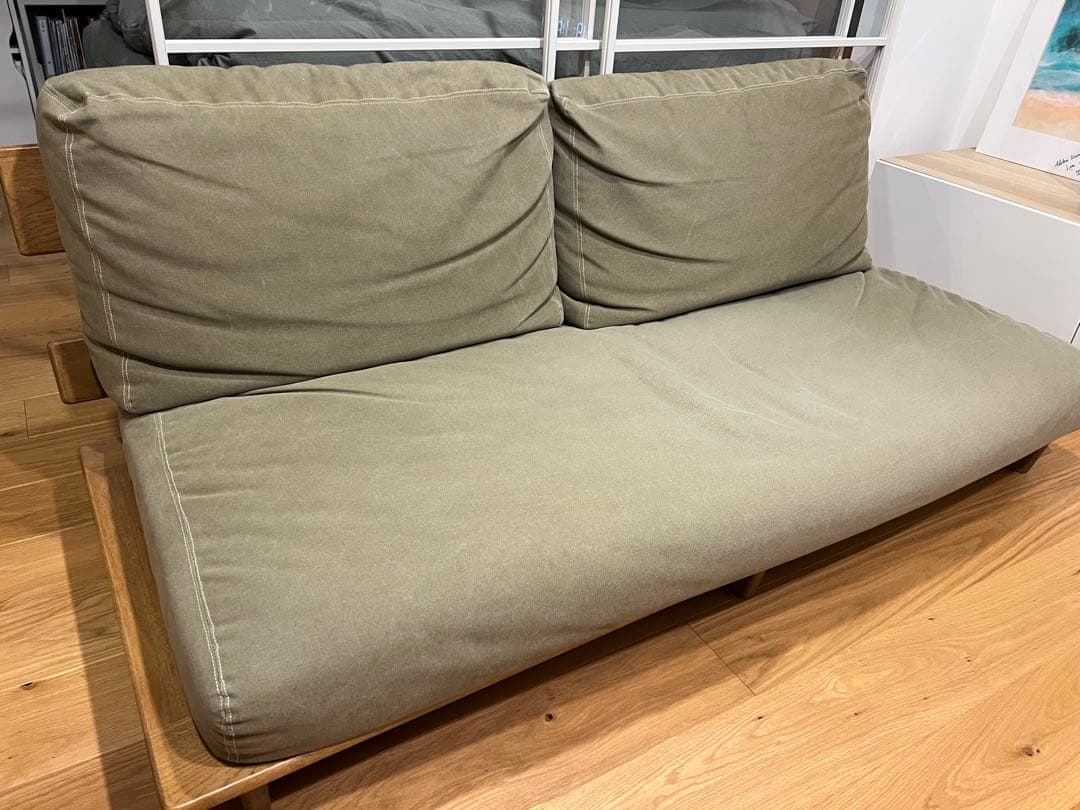 カバーが洗えるオーク材のフェザー入りローソファー ＜幅165cm＞