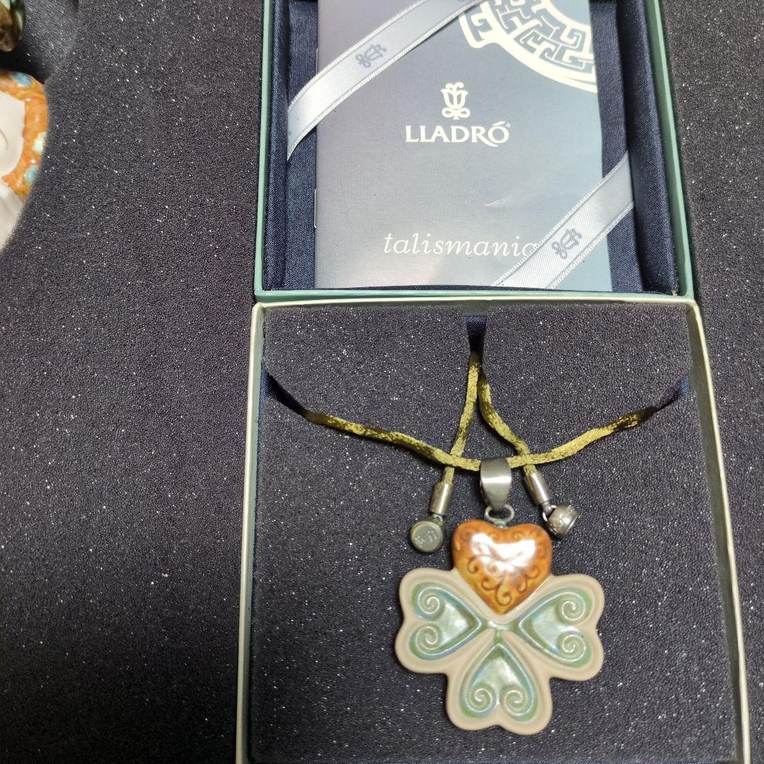 （希少）リヤドロ 接吻　 グスタフ・クリムト　NO.8204　 陶器人形