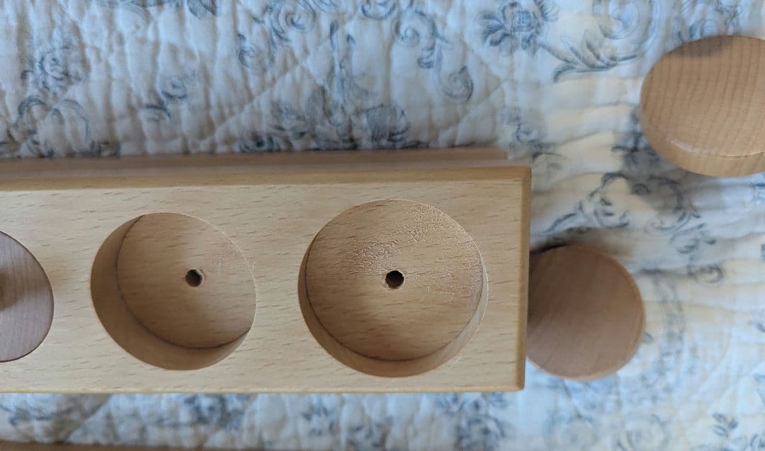 ★専用★モンテッソーリ　円柱さし（大）と棚のセット