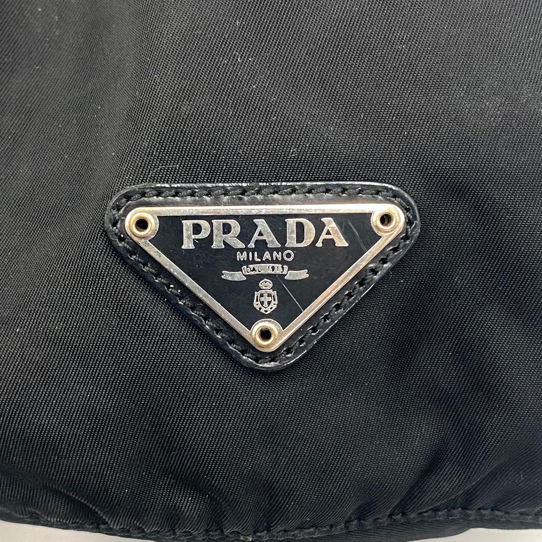 プラダ トライアングル ロゴ 三角ロゴ ナイロン 巾着 ポーチ 黒 ブラック