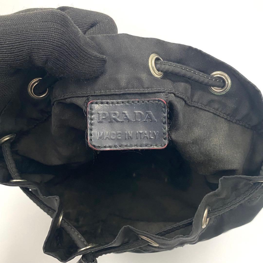 プラダ トライアングル ロゴ 三角ロゴ ナイロン 巾着 ポーチ 黒 ブラック