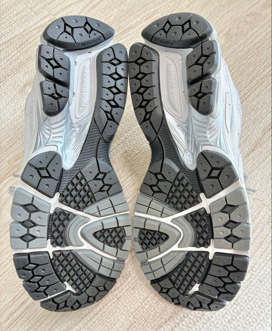 New Balance ニューバランス　2002R ML2002R0 24cm