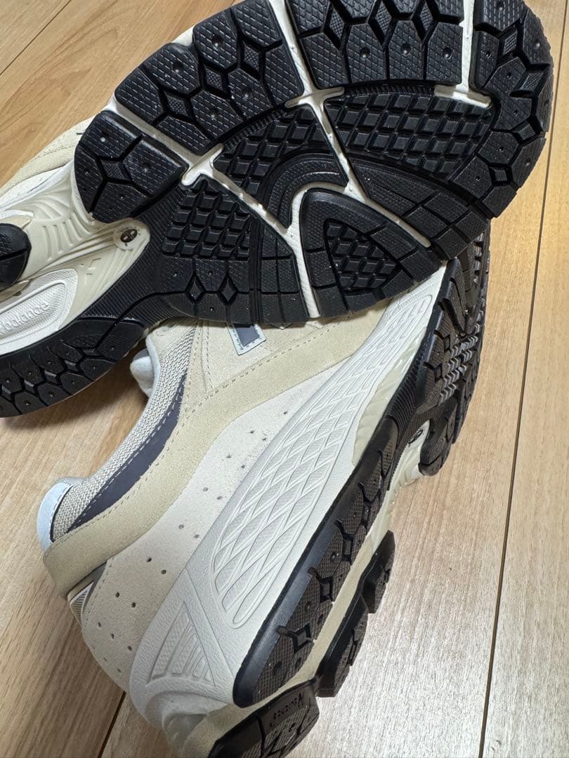 ニューバランス　スニーカー　2000