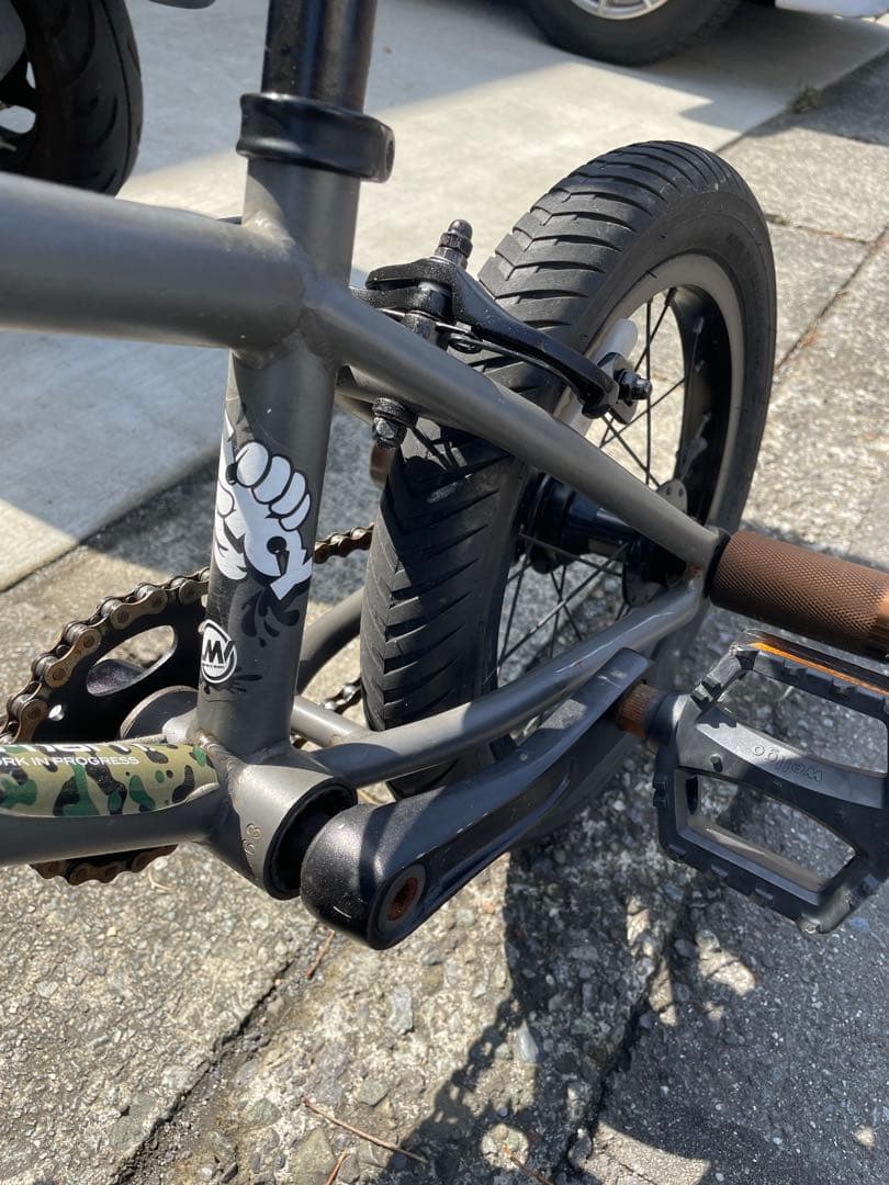 MOTELWORKSJUICY14インチキッズ　BMX ブラック バスケット付き