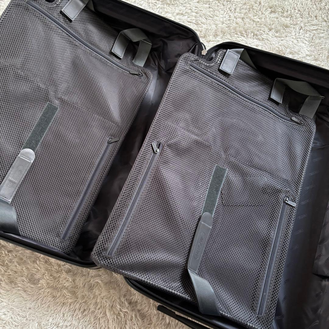 美品✨RIMOWA リモワ　ポリカボネート　サルサデラックス　ブラック　4輪