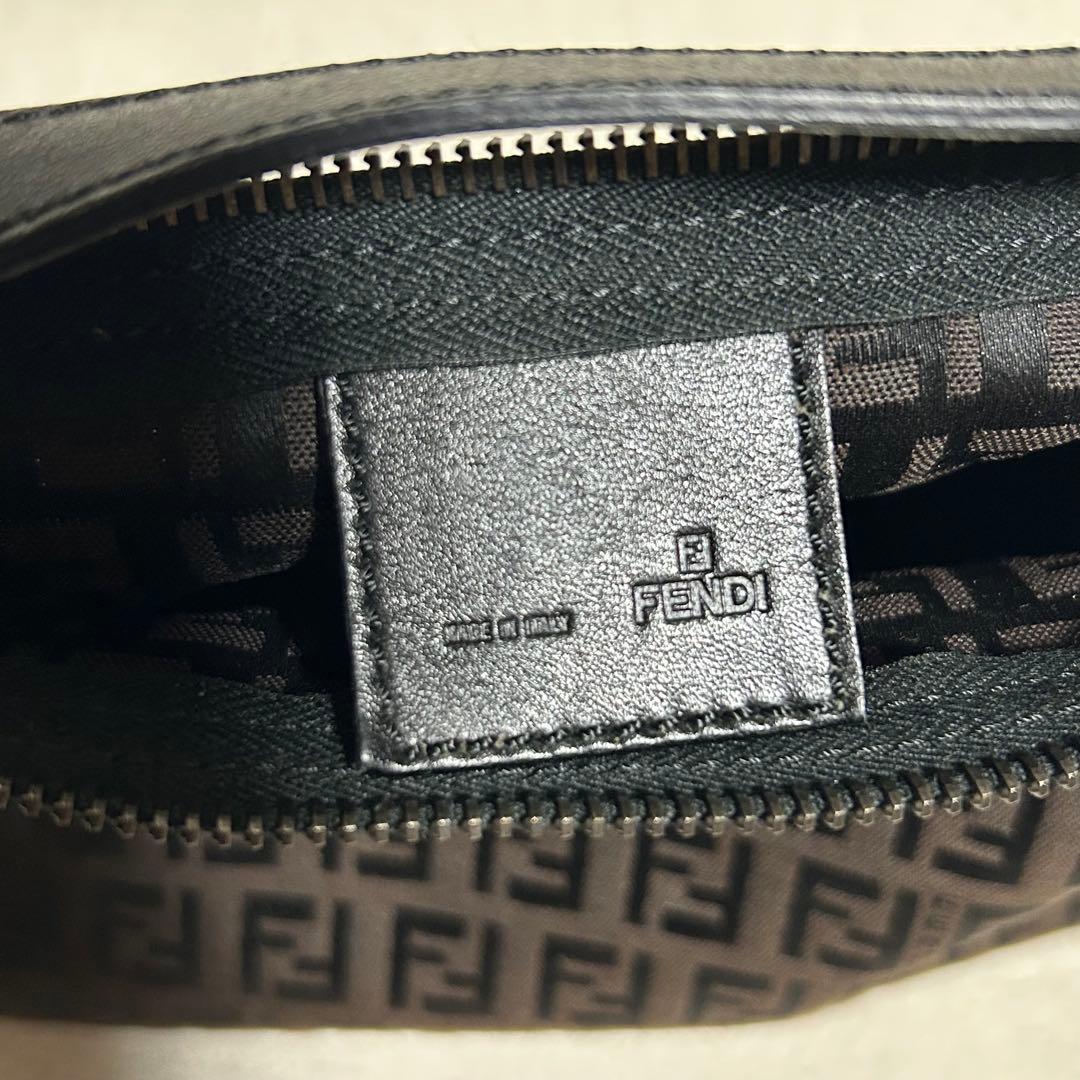 大人気‼️【FENDI】アクセサリーポーチ　ブラウン　希少　8N0005-02-9