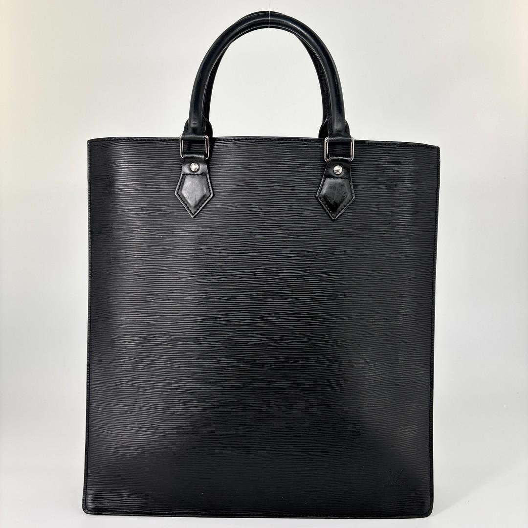 極美品 ルイヴィトン エピ トートバッグ サックプラ M59082 メンズ 黒