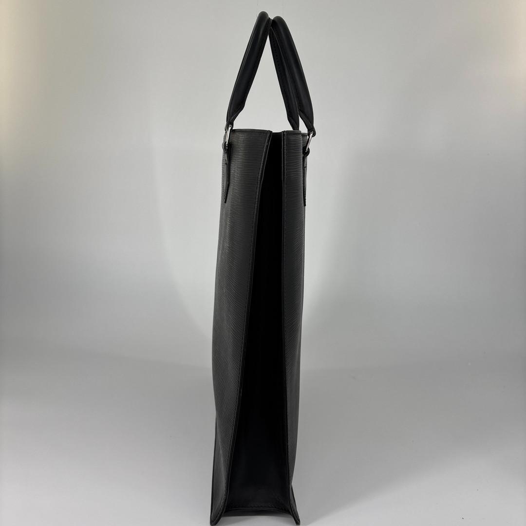 極美品 ルイヴィトン エピ トートバッグ サックプラ M59082 メンズ 黒