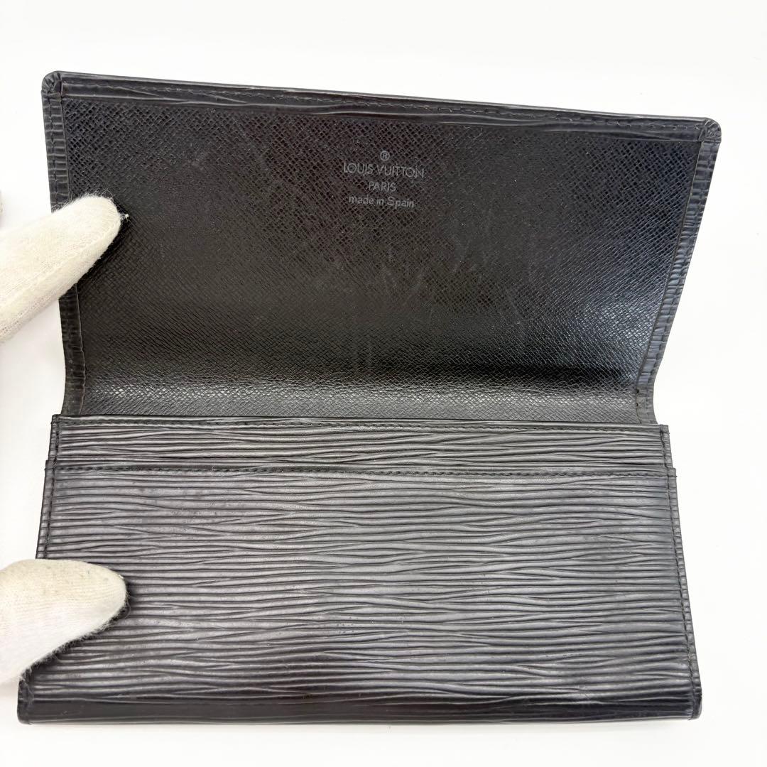 VUITTON　長財布　エピ　二つ折り　黒　レザー　札入れ　カードケース　名刺