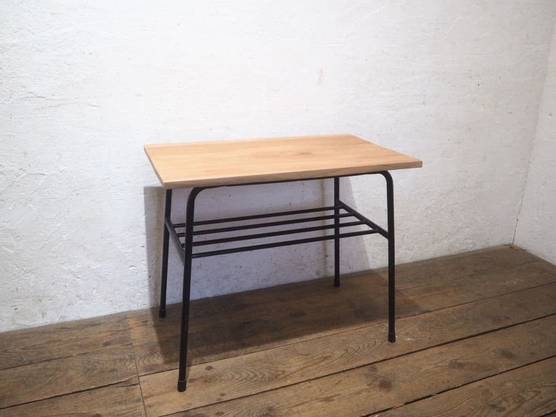 1235 ①古い木と鉄脚のテーブル　デスク　作業台　リメイク　レトロ　ビンテージ