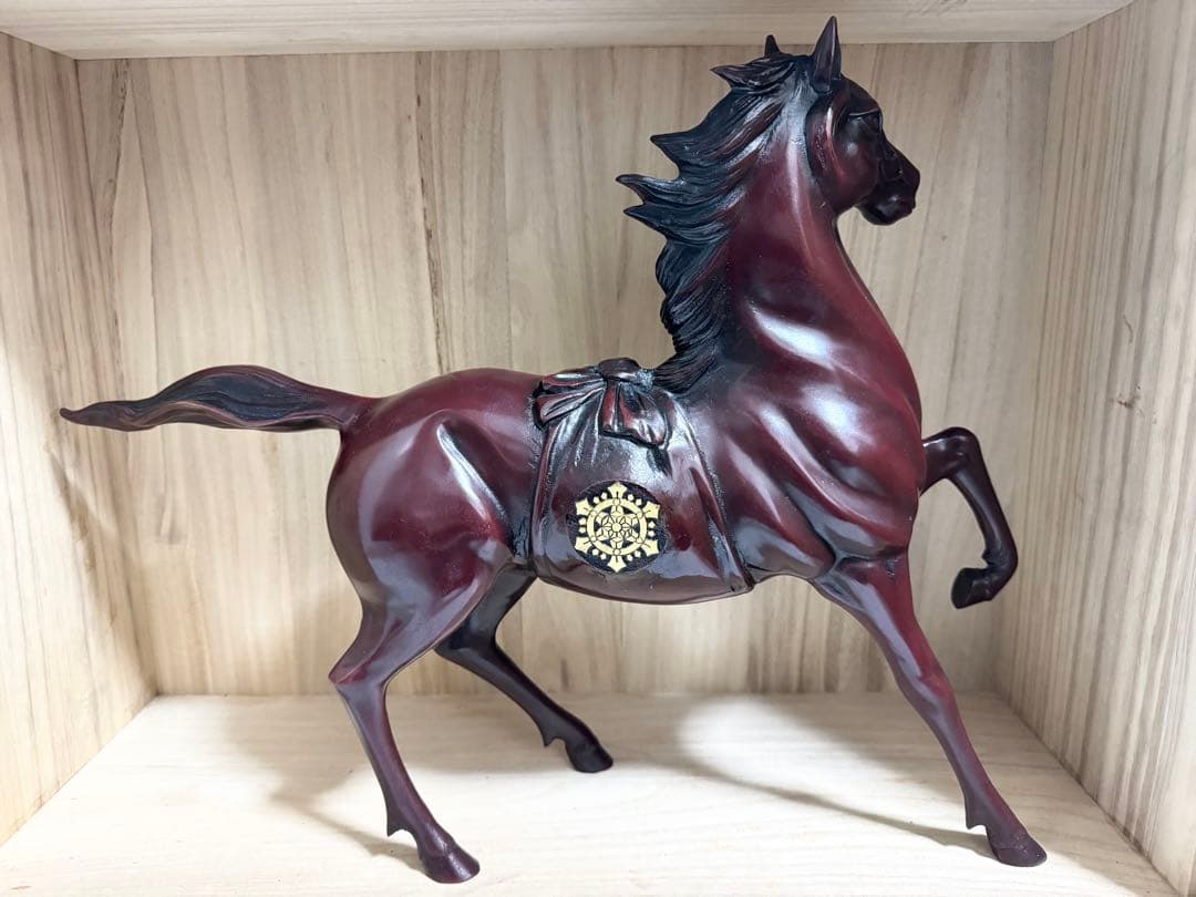 【木箱付き】駿馬 ブロンズ像 馬 置物 春山 作家物 銅像 彫刻 工芸品 縁起物