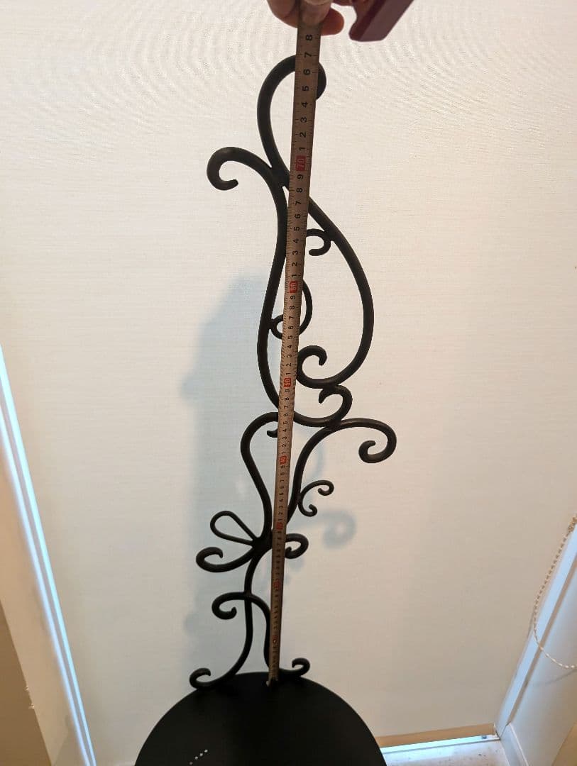 デザインの美しい　椅子　曲線 アイアン　チェア　インテリア