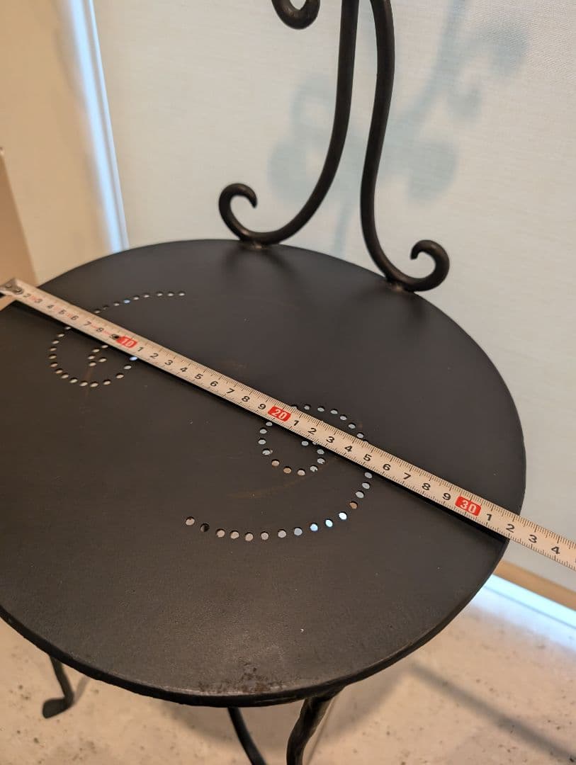 デザインの美しい　椅子　曲線 アイアン　チェア　インテリア