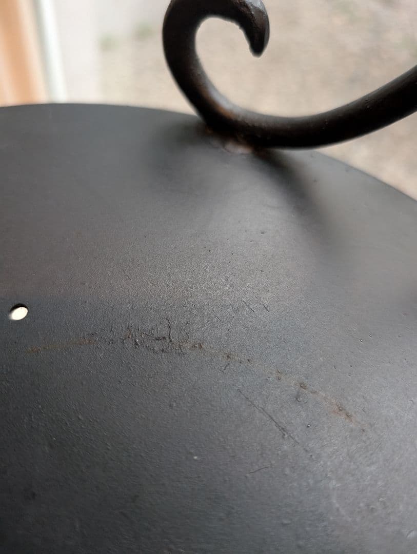 デザインの美しい　椅子　曲線 アイアン　チェア　インテリア