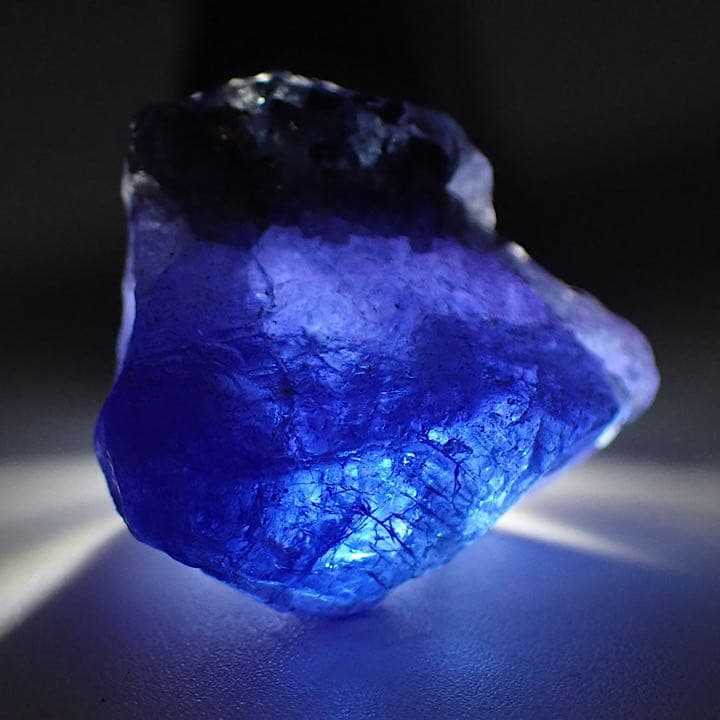 【タンザニア産】タンザナイト原石①