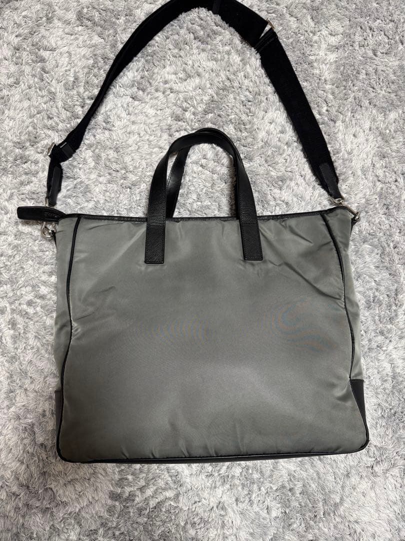 プラダ　トートバッグ 2way ショルダーストラップ付　2VG064