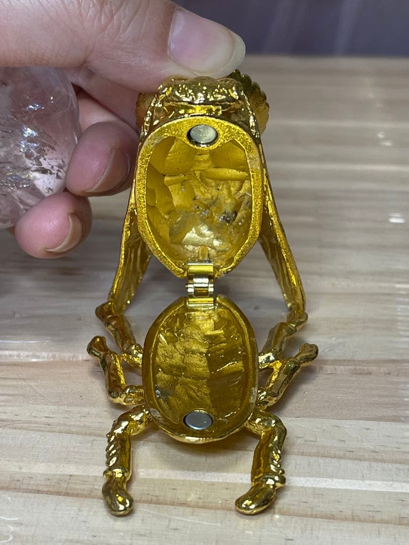 綺麗　天然石　 レインボー  水晶丸玉 スフィア　台座付き