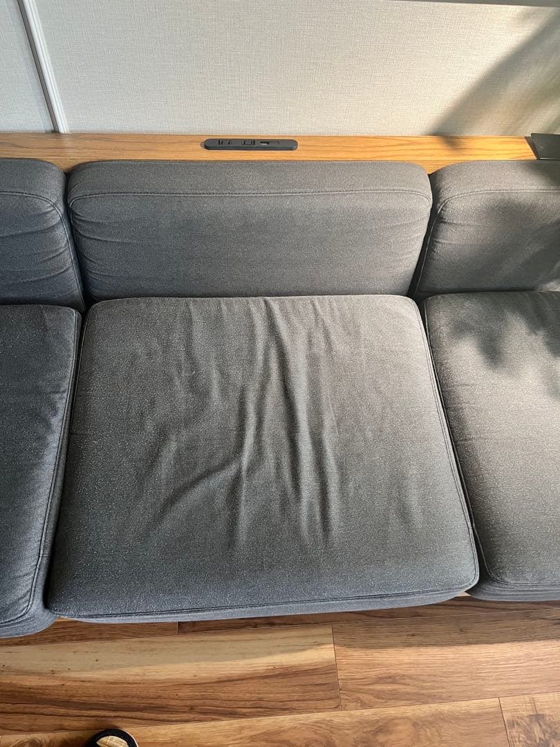 グレー ファブリックソファ 木製フレーム