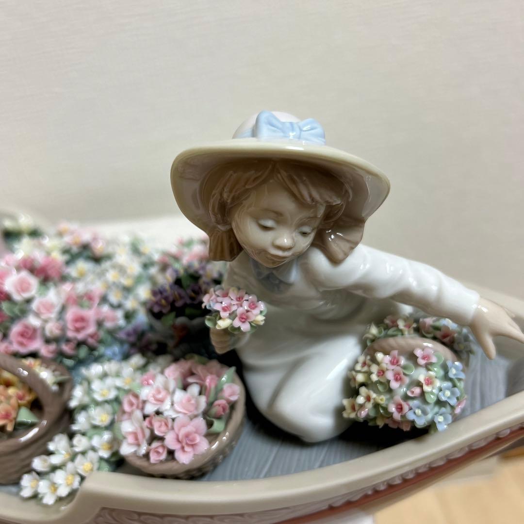 リヤドロLLADRO「バルコ・デ・フローレス」新品！台座付き！