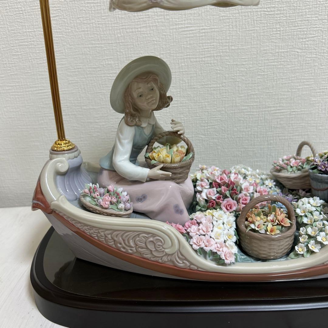 リヤドロLLADRO「バルコ・デ・フローレス」新品！台座付き！