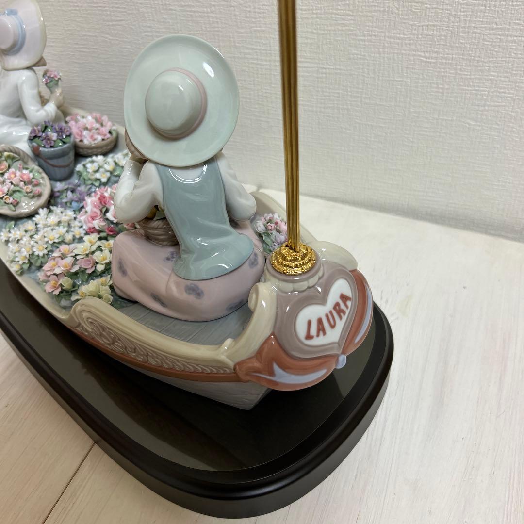 リヤドロLLADRO「バルコ・デ・フローレス」新品！台座付き！