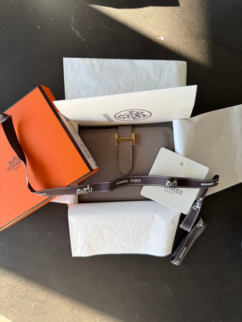 HERMES エルメス べアン コンパクト グリアスファルト ローズゴールド金具