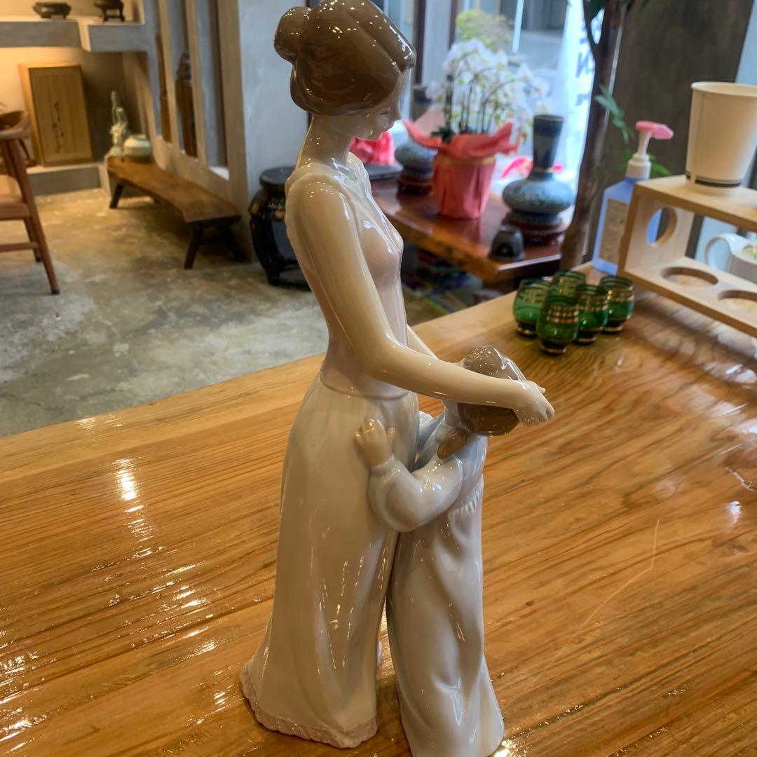 【南】リヤドロ　大好きなママ　置物　人形