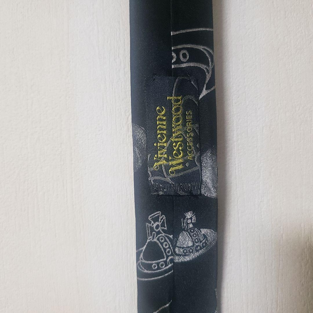 Vivienne Westwood おしゃれ　ネクタイ