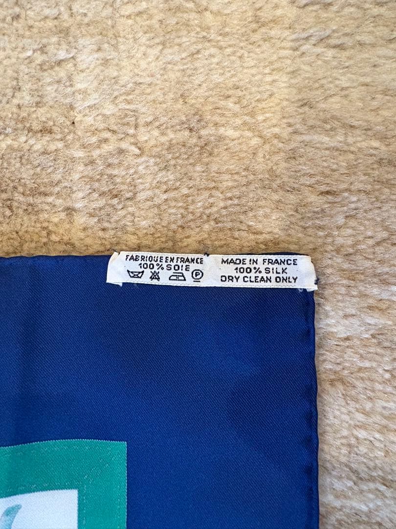 【セール中】HERMÈSコスチューム・シビル・アクチュエル　カレ90付属品付き