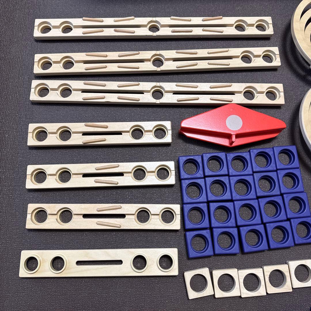 Quadrilla クアドリラ　ツイスト&レールセット　ビー玉キャッチャー　知育