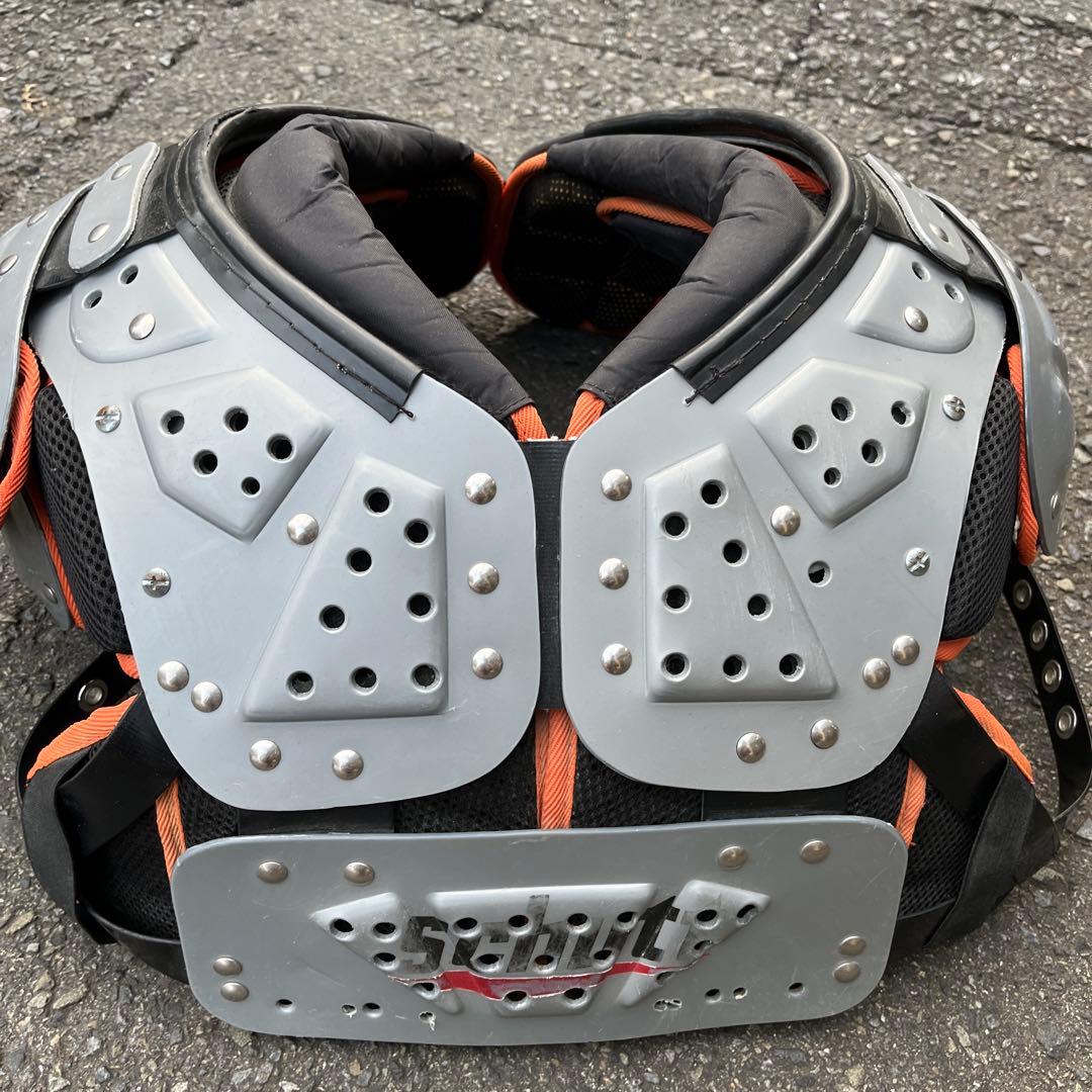 【大幅値下げ】schutt アメリカンフットボールショルダー S