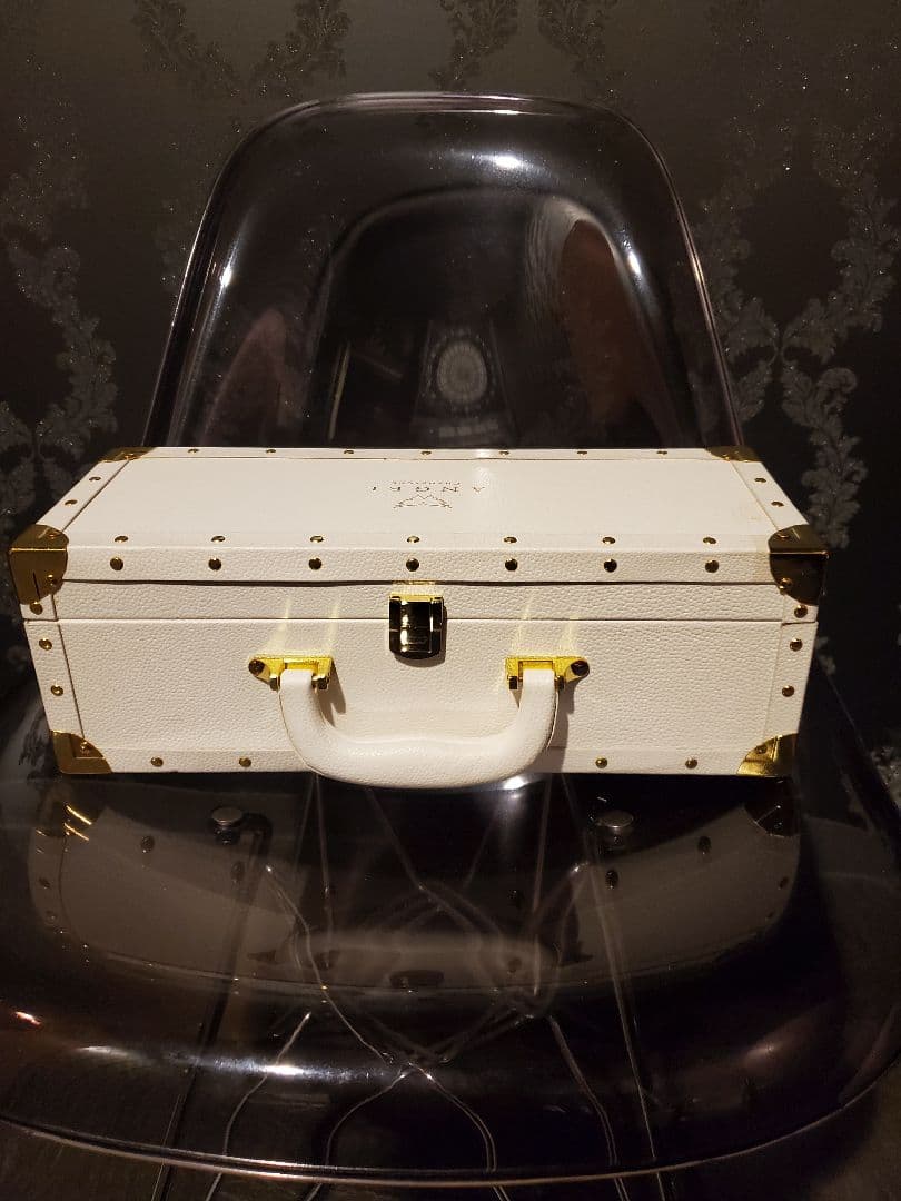 エンジェル シャンパーニュ空箱と空ビン