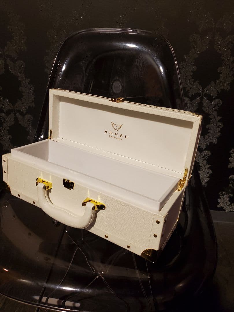 エンジェル シャンパーニュ空箱と空ビン