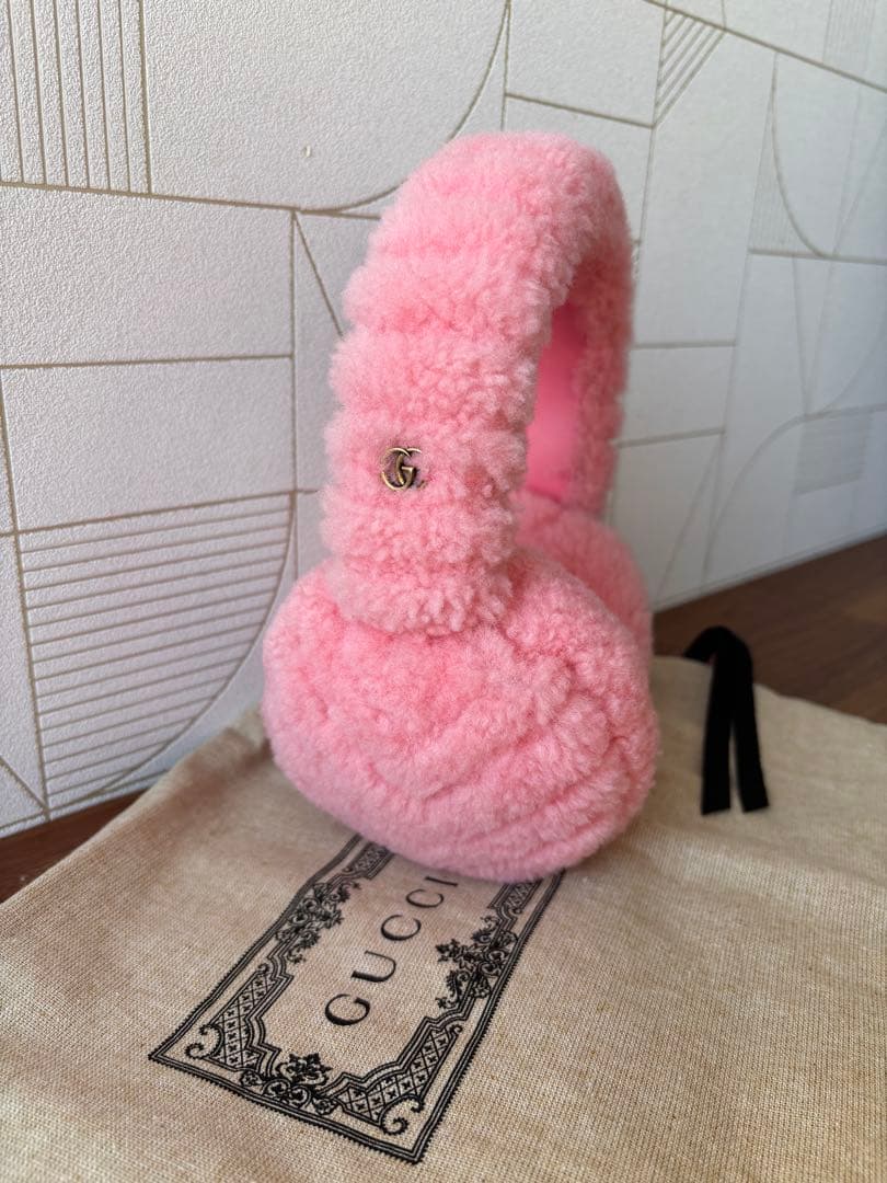 グッチ　 GUCCI ピンク ファー イヤーマフ